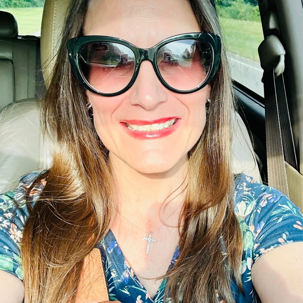 Meet your Posher, Carmen